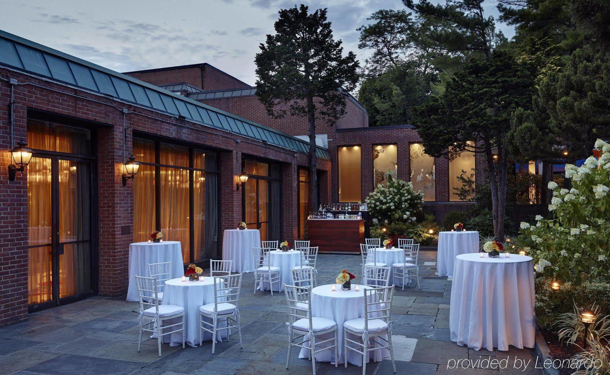Hilton Westchester Rye Brook Exterior foto