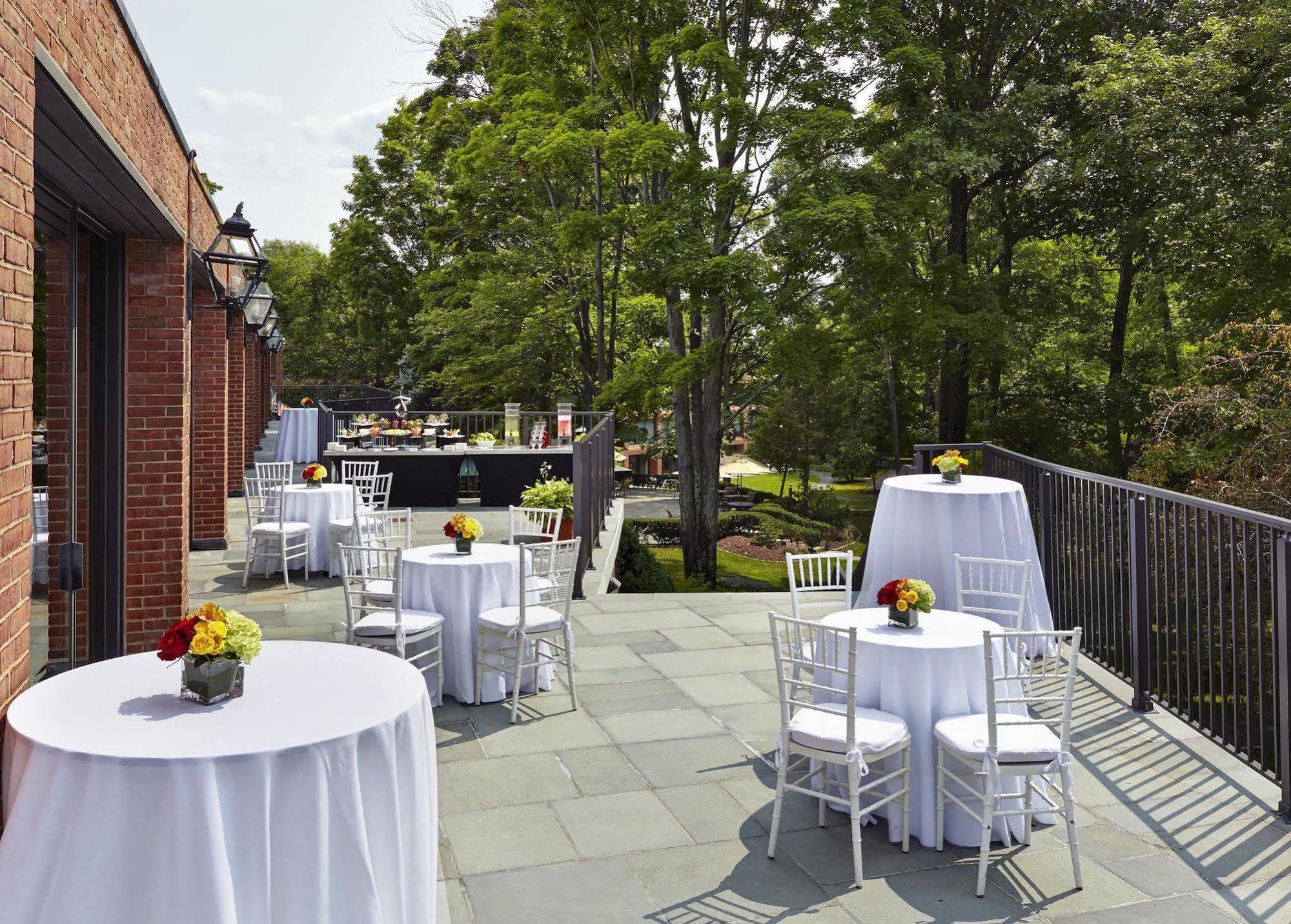 Hilton Westchester Rye Brook Exterior foto